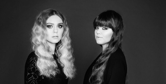 PERFORMANS: FIRST AID KIT – WALK UNAFRAID (WITH PETER BUCK)