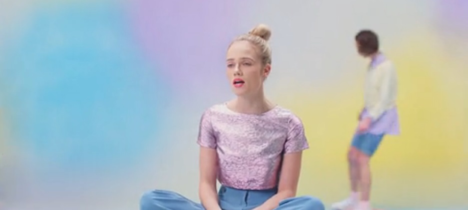 YENİ VİDEO: FLORRIE – TOO YOUNG TO REMEMBER